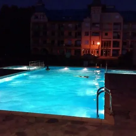 Blue Mare Basen Lejlighed
